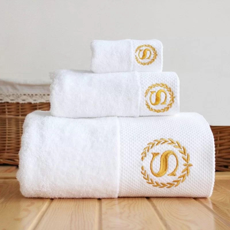 khăn tắm thêu logo